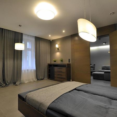 Apartament Platynowy - Centrum Gliwic Z Parkingiem Gliwice Kültér fotó